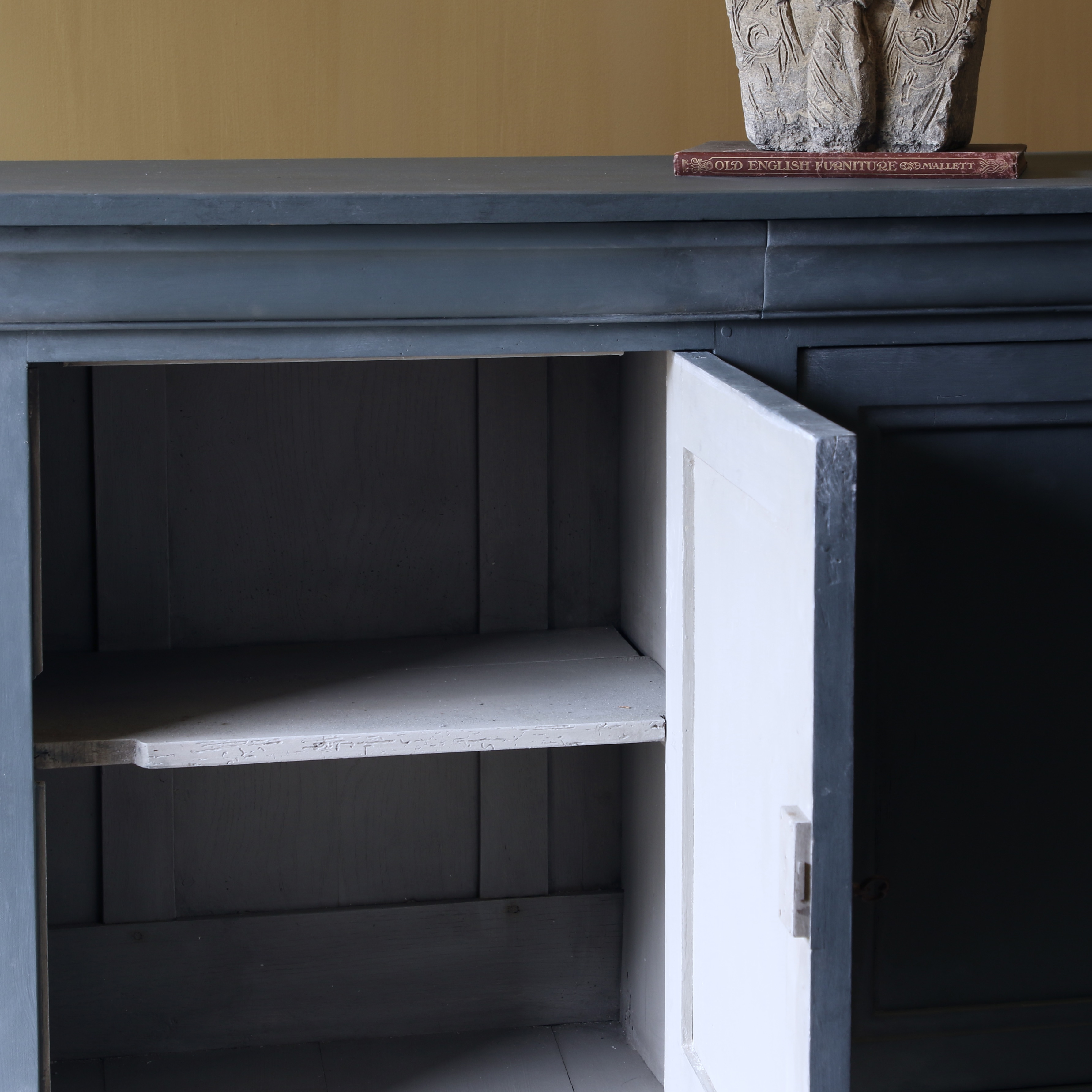 Louis Philippe Dresser Base